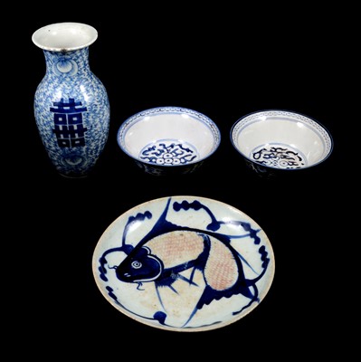 Lot 58 - Four items of blue and white porcelain