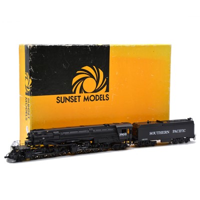 Lot 81 - Sunset Models HO gauge steam locomotive and tender, SP 2-8-8-4 AC-9, boxed