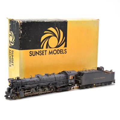 Lot 44 - Sunset Models HO gauge steam locomotive and tender, brass model, boxed