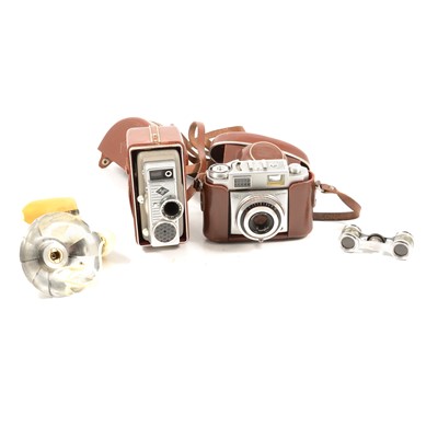 Lot 123 - Collection of vintage cameras