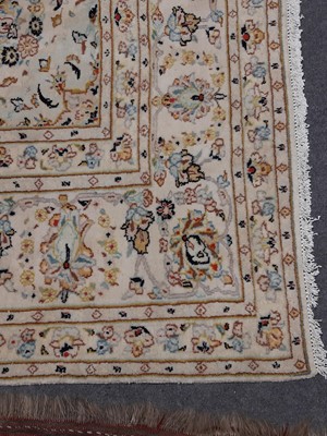 Lot 506 - Kashan rug