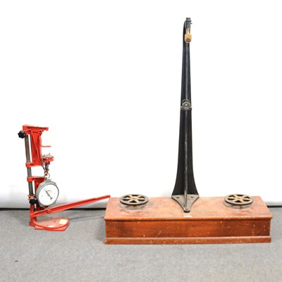 Lot 193 - Large floor-standing balance scale frame