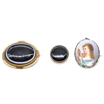 Lot 236 - Two banded agate brooches and a portrait brooch.