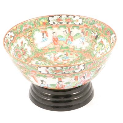 Lot 73 - Chinese famille rose bowl