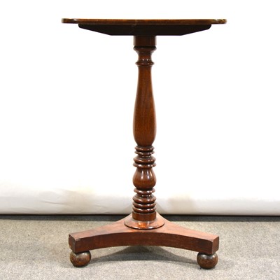 Lot 419 - Victorian mahogany table