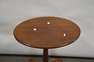 Lot 411 - Victorian mahogany table