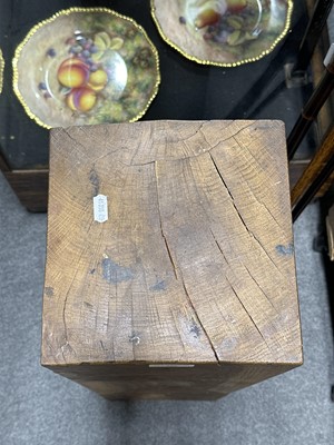 Lot 395 - Oak plinth