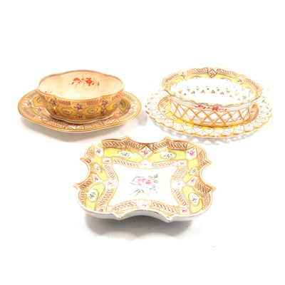 Lot 77 - English porcelain dessert service