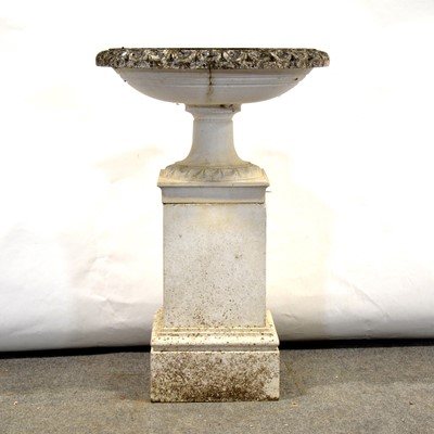 Lot 471 - Concrete birdbath