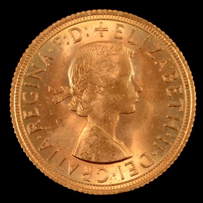 Lot 232 - Elizabeth II gold Sovereign coin