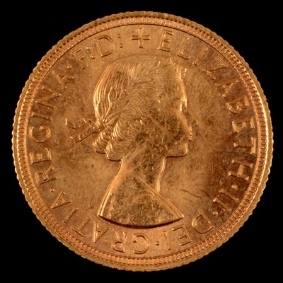 Lot 233 - Elizabeth II gold Sovereign coin