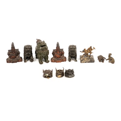 Lot 115 - Small collection of Chinese cast metal objects