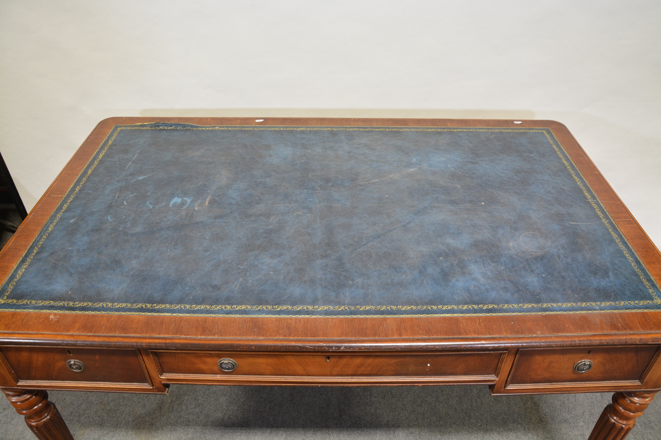 Lot 433 - Reproduction mahogany writing table,