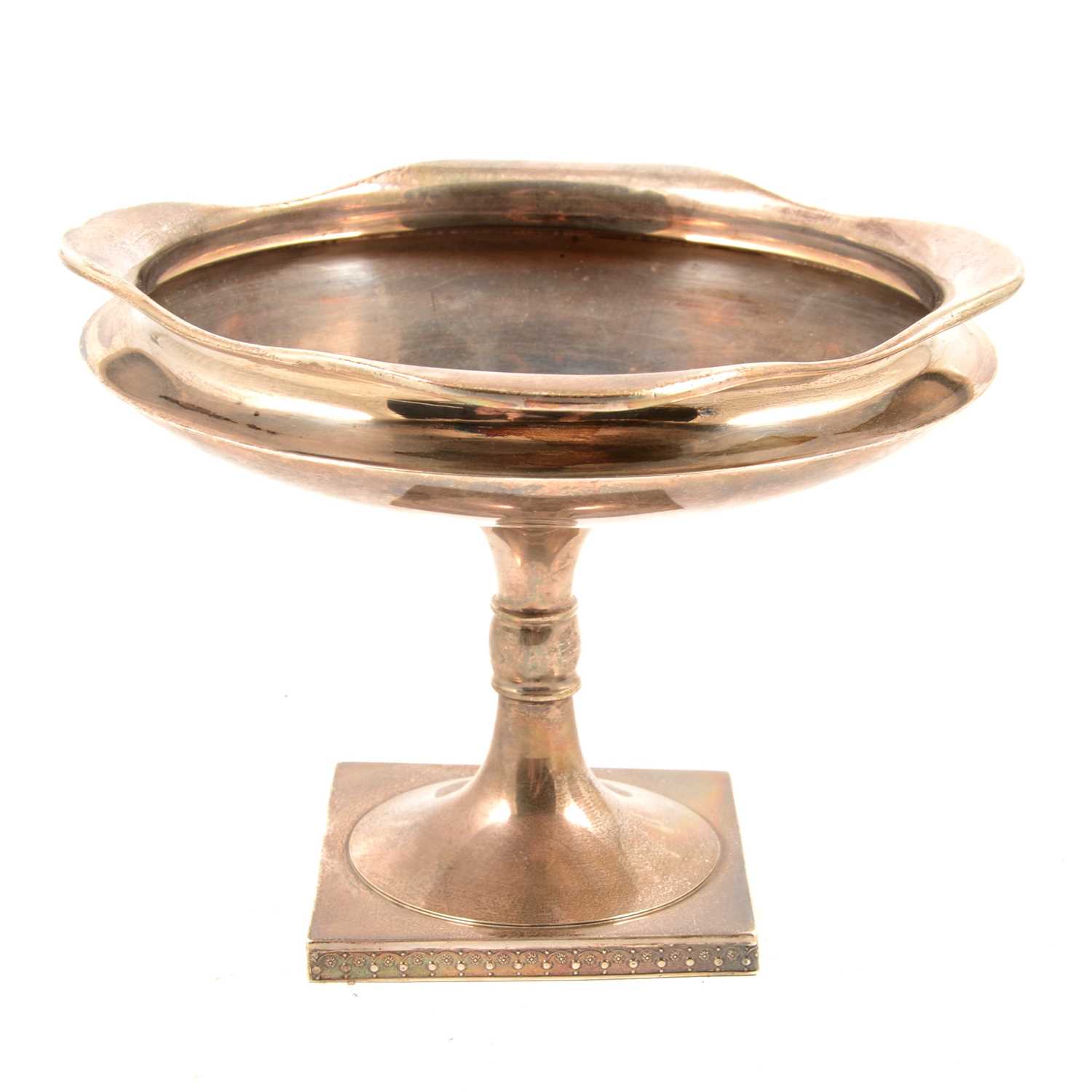 Lot 292 - A silver shallow pedestal dish by Walker & Hall.