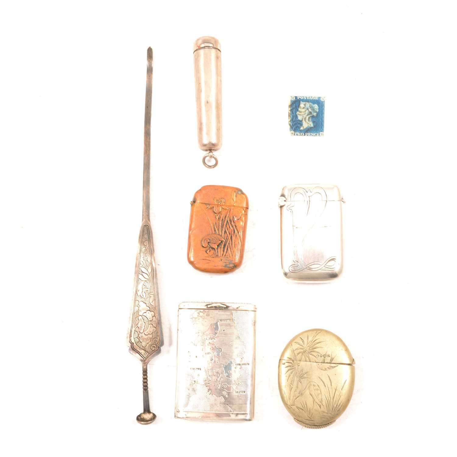 Lot 321 - Small collectables;