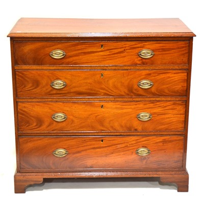 Lot 315 - George III mahogany chest of drawers