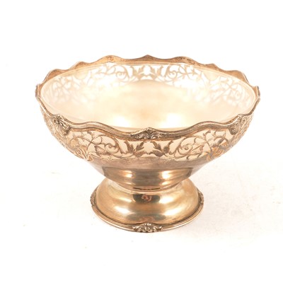 Lot 288 - A silver pedestal bowl Birmingham 1928, with glass liner.