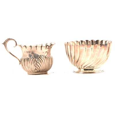 Lot 250 - Edwardian silver milk jug and sugar bowl