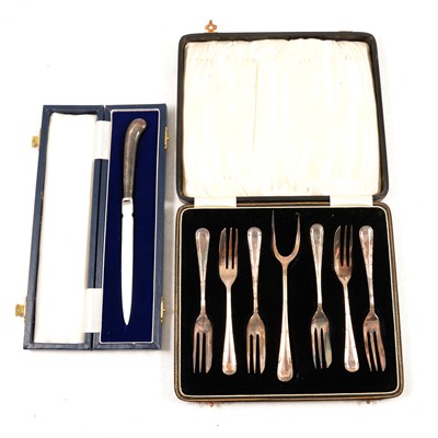 Lot 203 - Victorian surgeon's knife, Wood of York, and cased cutlery sets