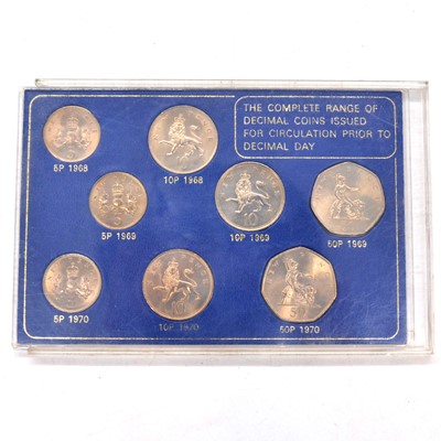 Lot 130 - A quantity of British pre- and post-decimal coins, worldwide coins, and 19th century token.