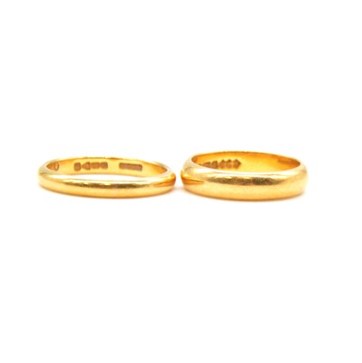 Lot 102 - Two 22 carat yellow gold wedding bands.