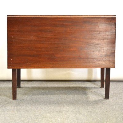 Lot 373 - Victorian mahogany Pembroke table