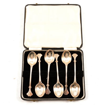 Lot 256 - A cased set of six silver teaspoons Reynell Oswald Huyshe, London 1931