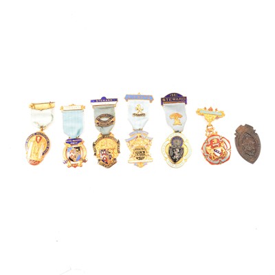 Lot 245 - Collection of Masonic jewels and bars