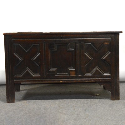 Lot 285 - Joined oak coffer, 18th century