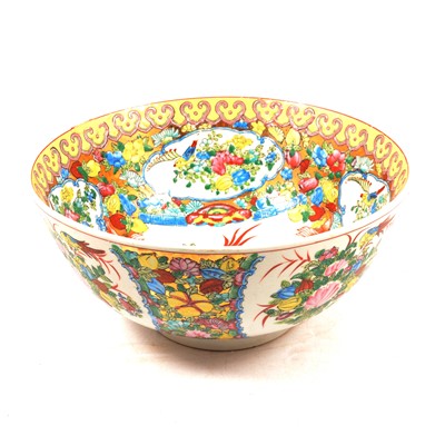 Lot 33 - Large Chinese polychrome bowl