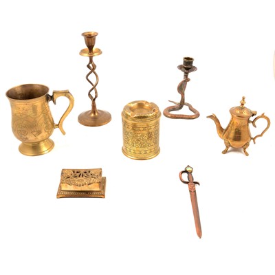 Lot 151 - Small collection of brasswares.