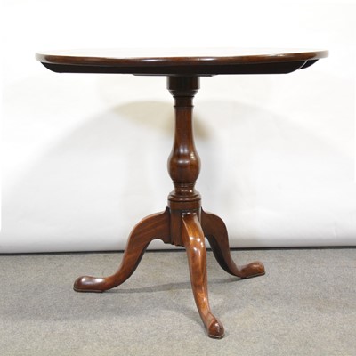 Lot 500 - George III mahogany table