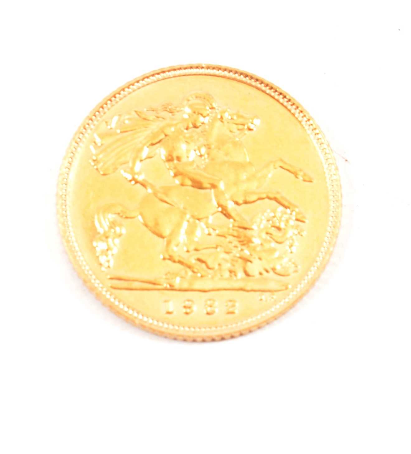 Lot 187 - Elizabeth II gold Half Sovereign coin,  1982