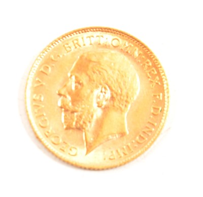 Lot 186 - George V gold Half Sovereign coin, 1914