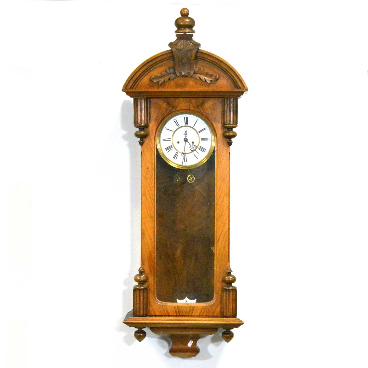 Lot 560 - Walnut Vienna clock