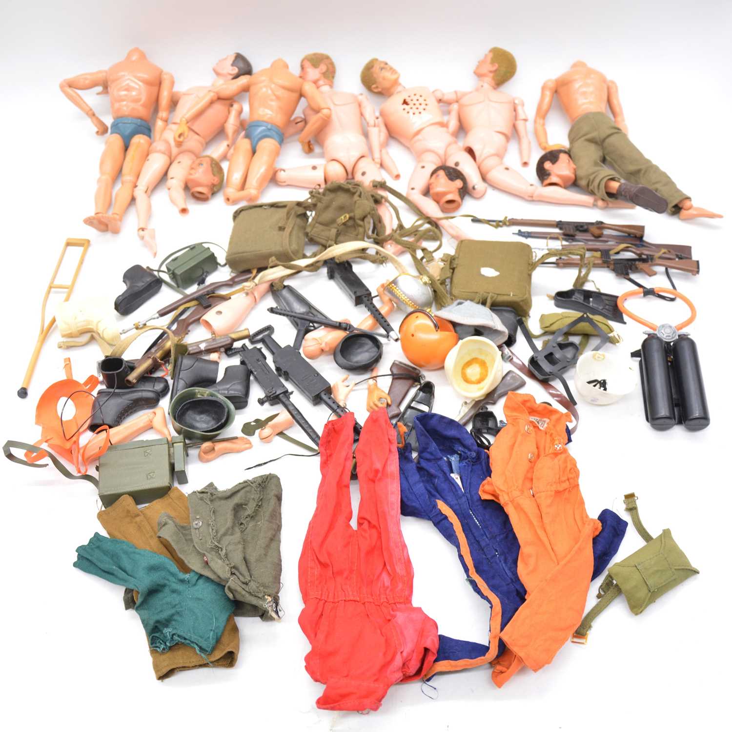 Lot 291 - A box of Action Man action figures and