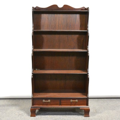 Lot 354 - Reproduction mahogany waterfall bookcase