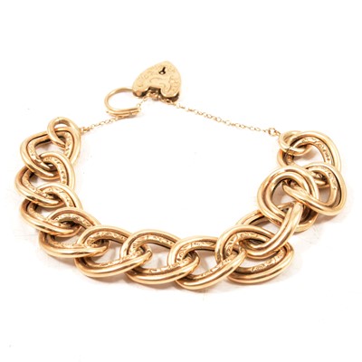 Lot 175A - A 9 carat yellow gold hollow link bracelet.