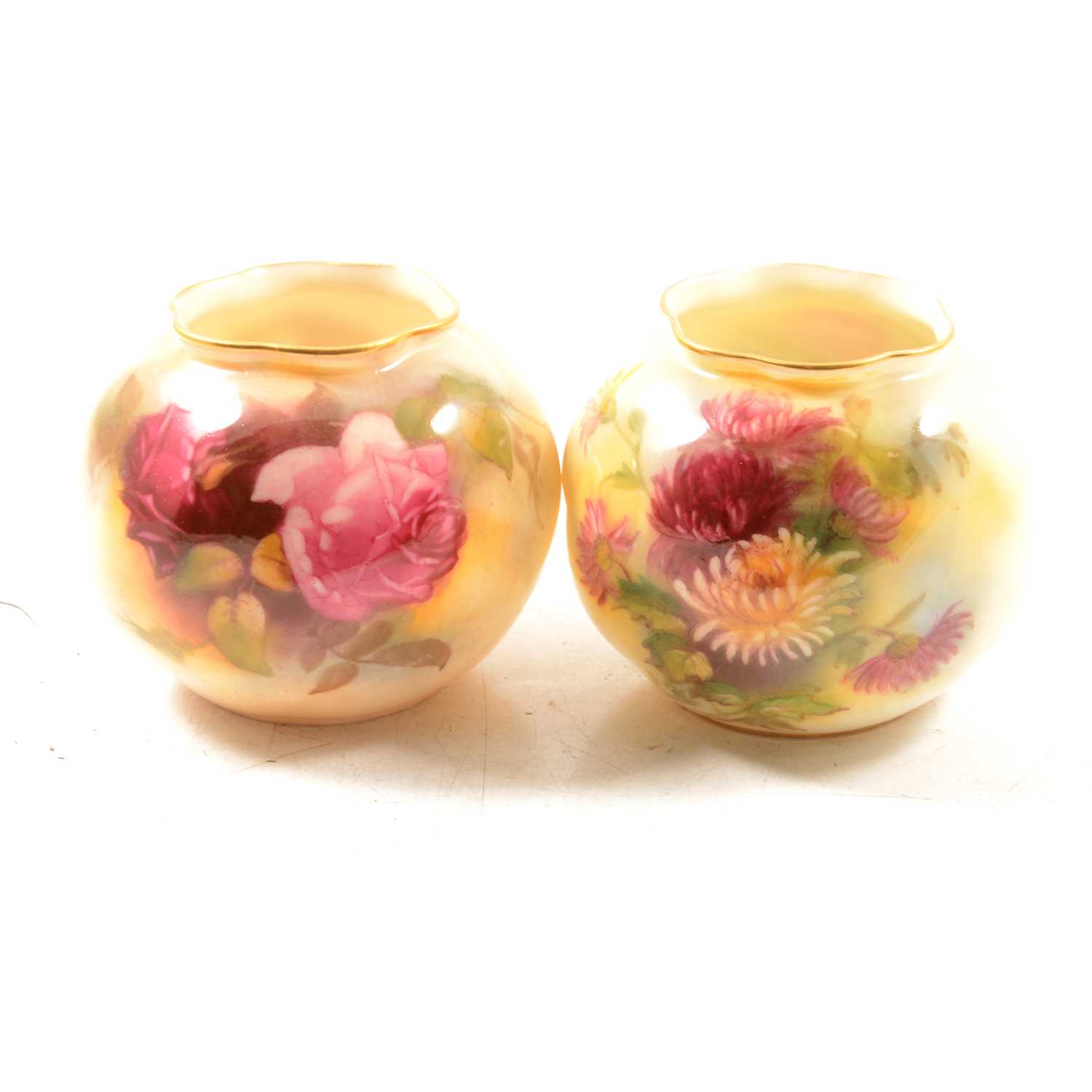 Lot 1 Pair Of Royal Worcester Posy Vases 7987