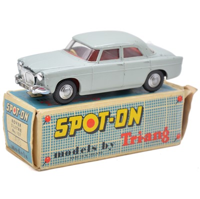 Lot 89 - Tri-ang Spot-on Toy model 157 Rover 3 Litre