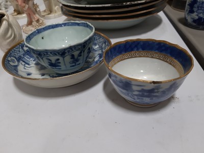 Lot 62 - Collection of Chinese ceramics