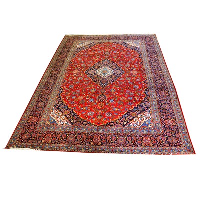 Lot 417 - Large Tabriz carpet