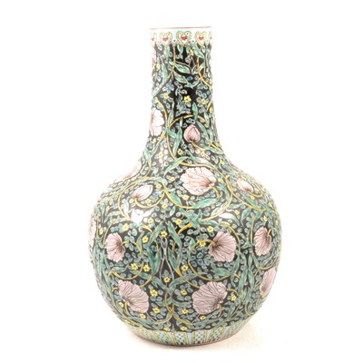Lot 38 - Chinese porcelain vase, modern