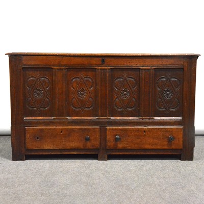 Lot 475 - Joined oak mule chest