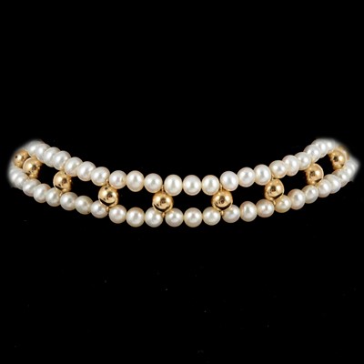 Lot 204 - A Guernsey Pearl double strand choker necklace.