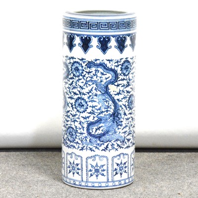 Lot 33 - Chinese porcelain umbrella stand