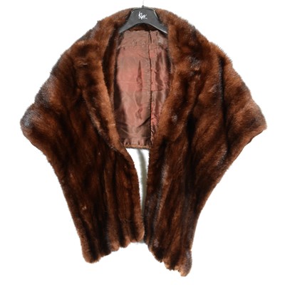 Lot 508 - A fur cape and a fur stole.