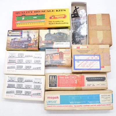 Lot 100 - Eleven HO gauge coach and locomotive kits