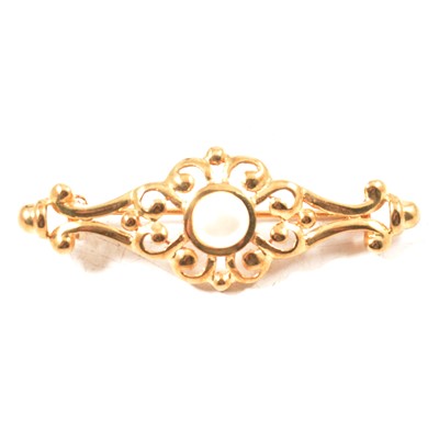 Lot 202 - A 9 carat yellow gold Victorian style bar brooch set with a cultured pearl, new and boxed.