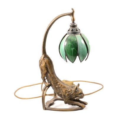 Lot 270 - Victorian style oil lamp (modern)